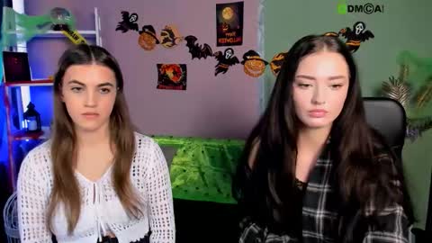 Miki online show from November 2025 01:12:02 PM