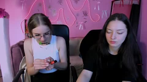 Miki online show from April 2026 05:43:02 AM