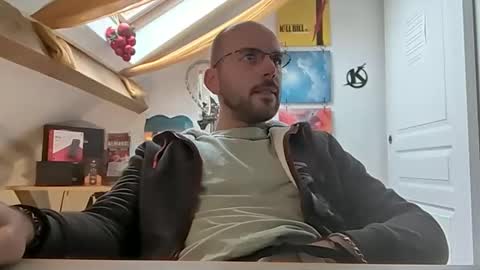 mikmik91 online show from December 2024 11:02:02 AM