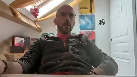 mikmik91 online show from December 2024 10:13:01 AM