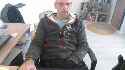 mikmik91 online show from October 2025 09:48:02 AM