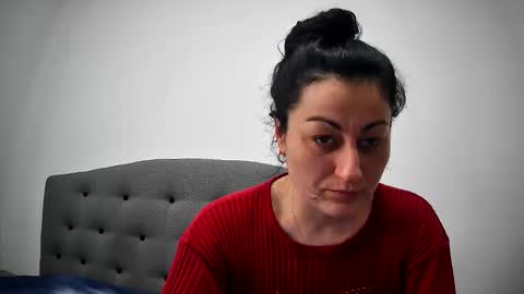 Mikyloveu online show from March 2026 03:23:01 PM