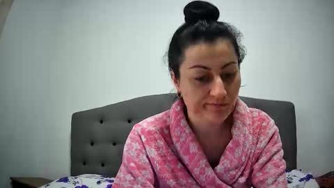Snapshot of mikyloveu chatting on April 2026 04:34:02 PM Mikyloveu online show from April 2026 04:34:02 PM