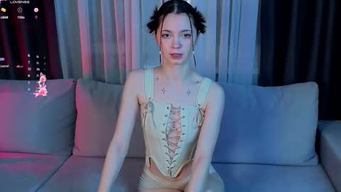 Snapshot of mil_kiss chatting on December 2025 05:51:02 PM Milkiss online show from December 2025 05:51:02 PM