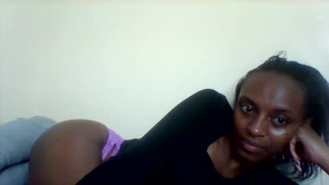 Snapshot of mil_milon chatting on May 2026 12:07:01 AM Milo online show from May 2026 12:07:01 AM