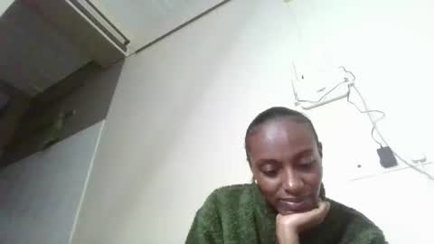 Snapshot of mil_milon chatting on June 2026 06:13:02 PM Milo online show from June 2026 06:13:02 PM