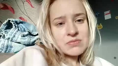 Snapshot of mila_420 chatting on November 2025 09:28:02 AM Mila 420 online show from November 2025 09:28:02 AM