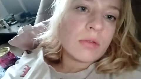 Snapshot of mila_420 chatting on November 2025 10:04:01 AM Mila 420 online show from November 2025 10:04:01 AM