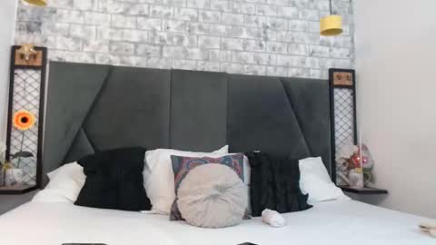 mila_adamss online show from January 2026 10:51:01 AM