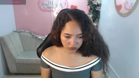 Snapshot of mila_broux_ch_ chatting on December 2024 04:36:01 PM MILA online show from December 2024 04:36:01 PM