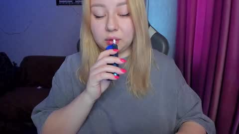 Mila shy sensual person  online show from November 2025 10:15:01 AM