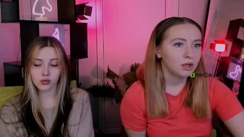 Snapshot of mila_glow chatting on November 2025 12:49:01 PM mila_glow online show from November 2025 12:49:01 PM