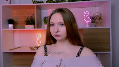 Snapshot of mila_glow chatting on November 2025 12:27:01 PM mila_glow online show from November 2025 12:27:01 PM