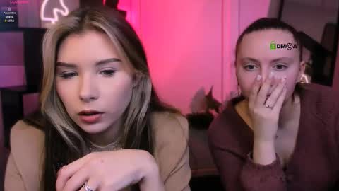 Snapshot of mila_glow chatting on November 2025 07:18:01 PM mila_glow online show from November 2025 07:18:01 PM