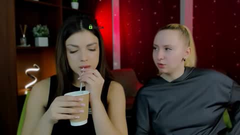 Snapshot of mila_glow chatting on February 2026 06:19:02 AM mila_glow online show from February 2026 06:19:02 AM