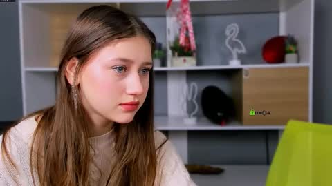 Snapshot of mila_glow chatting on February 2026 06:35:02 AM mila_glow online show from February 2026 06:35:02 AM