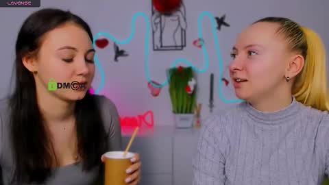 Snapshot of mila_glow chatting on February 2026 06:00:02 AM mila_glow online show from February 2026 06:00:02 AM