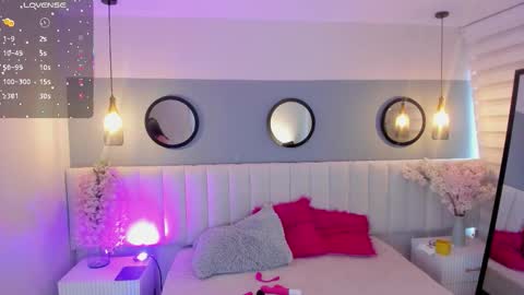 Snapshot of mila_hank chatting on October 2025 01:22:02 PM mila_hank online show from October 2025 01:22:02 PM