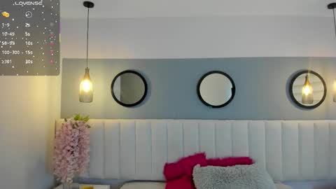 Snapshot of mila_hank chatting on November 2025 12:28:02 PM mila_hank online show from November 2025 12:28:02 PM