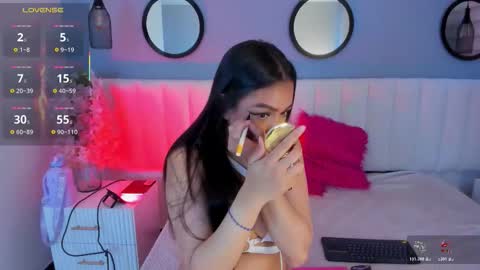 Snapshot of mila_hank chatting on November 2025 12:27:01 PM mila_hank online show from November 2025 12:27:01 PM