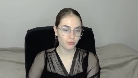 mila_keyy online show from February 2026 08:42:02 PM