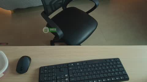 Milena  online show from November 2025 11:07:01 AM