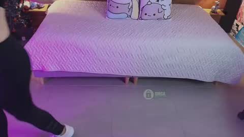 Milena  online show from December 2025 10:55:02 AM