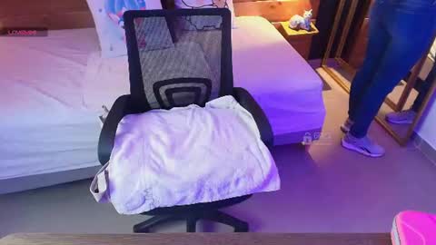 Milena  online show from June 2026 11:24:02 AM
