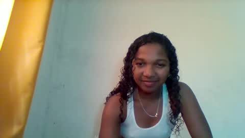 mila_lunah online show from April 2026 07:02:01 AM