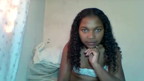 Snapshot of mila_lunah chatting on April 2026 06:20:01 AM mila_lunah online show from April 2026 06:20:01 AM