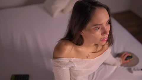 mila may  online show from February 2025 06:10:02 AM