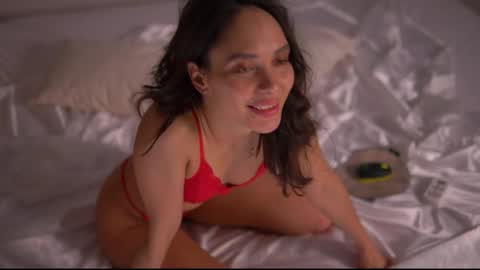 mila may  online show from March 2025 04:33:02 PM