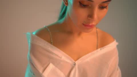 mila may  online show from September 2025 03:12:02 PM