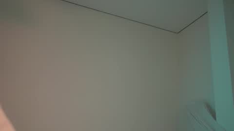 mila may  online show from September 2025 06:13:01 PM