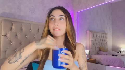 Snapshot of mila_smirnovavk chatting on February 2026 06:40:02 AM MILA online show from February 2026 06:40:02 AM