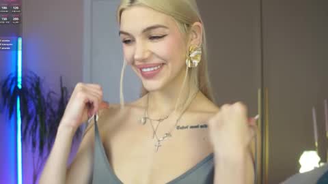 Snapshot of milabunny_ chatting on February 2026 10:52:02 AM Mila and u can call me sweet bunny online show from February 2026 10:52:02 AM