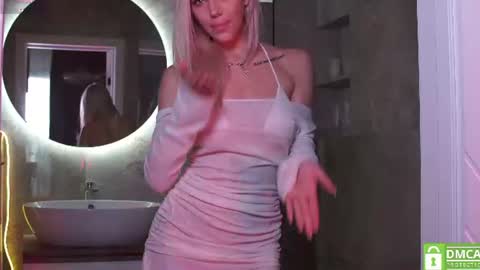 Snapshot of milabunny_ chatting on June 2026 12:42:01 PM Mila and u can call me sweet bunny online show from June 2026 12:42:01 PM