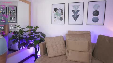 milacrave online show from September 2025 12:16:01 PM