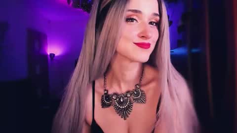 MiladyJolie online show from November 2025 02:27:02 PM