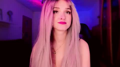 MiladyJolie online show from April 2026 06:00:01 PM