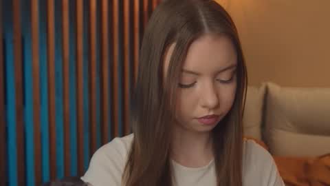 Mila online show from March 2026 03:19:02 PM