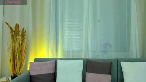 Snapshot of milaloove chatting on February 2025 09:57:01 PM Mila online show from February 2025 09:57:01 PM