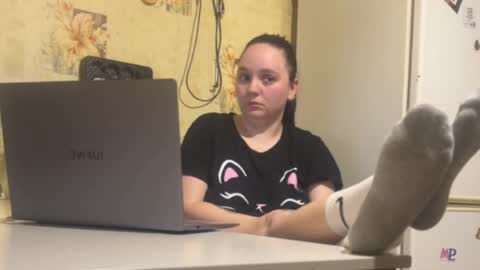 milamisss online show from April 2026 07:58:01 PM