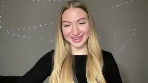 Milana online show from December 2024 11:54:02 AM