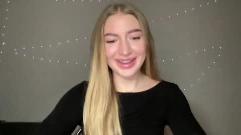 Milana online show from December 2024 02:33:01 PM