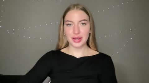 Milana online show from December 2024 06:53:01 PM