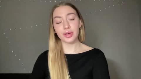 Milana online show from December 2024 04:30:02 PM