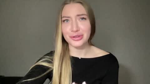 Milana online show from December 2024 07:33:01 PM