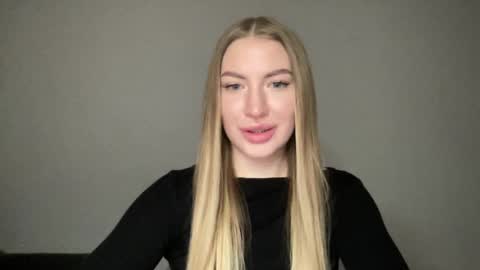 Milana online show from January 2025 11:51:01 AM