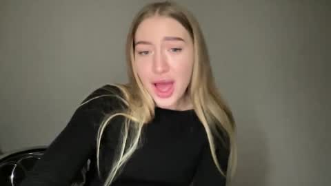 Milana online show from January 2025 08:57:02 PM